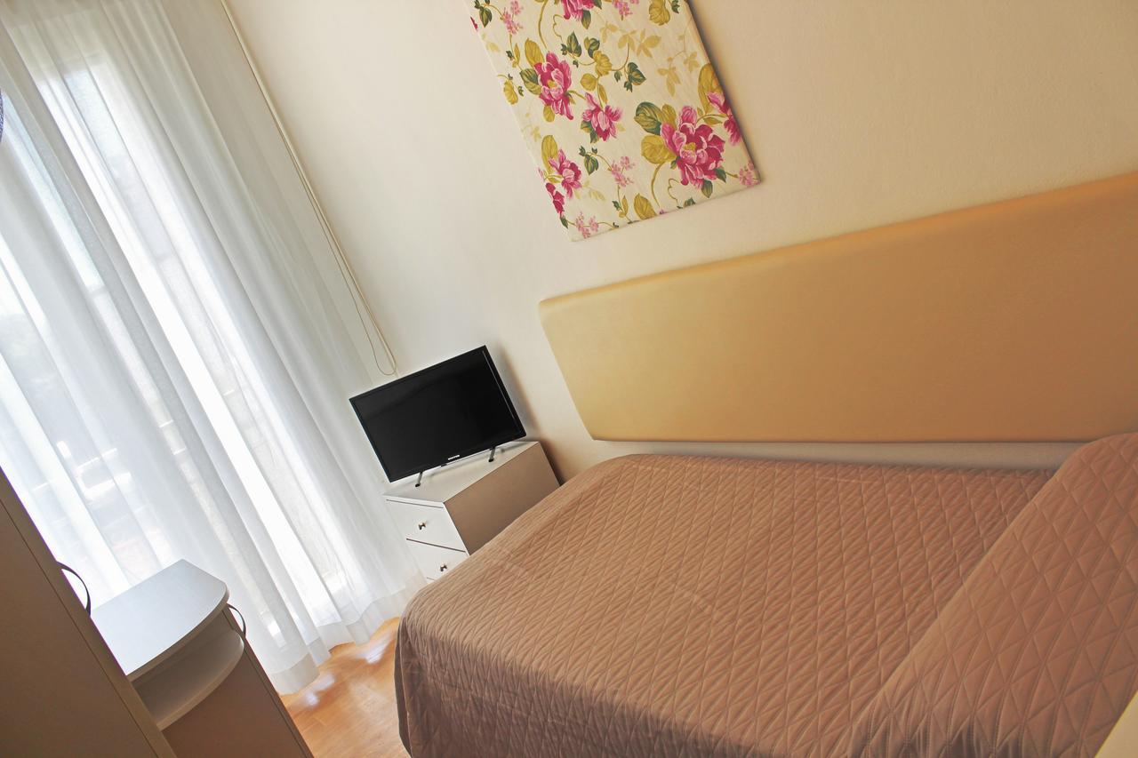 Hotel Lungomare Cattolica Extérieur photo