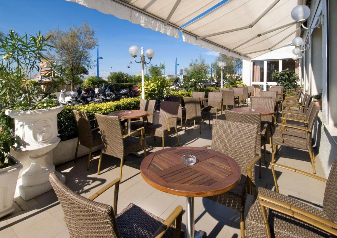 Hotel Lungomare Cattolica Extérieur photo